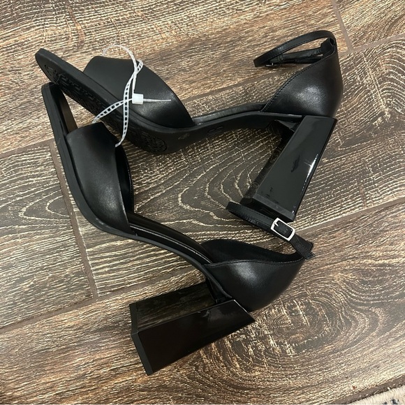 NWOT GB By GIANNI BINI Block Heel Sandals - Picture 4 of 10